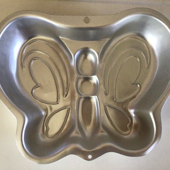 Wilton 3D Butterfly Cake Pan - Picture 2 of 3